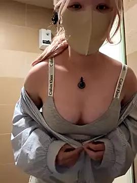 Freechat winter11 on StripChat