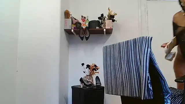 xTALLSEXYBUMx on StripChat