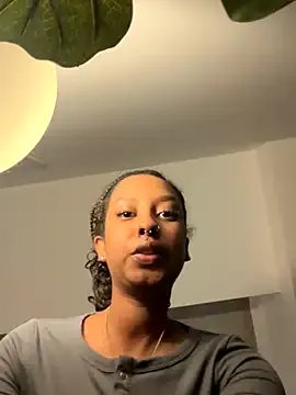 Freechat Your_Paris on StripChat