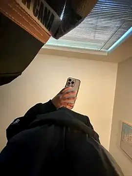 Freechat Your_Paris on StripChat