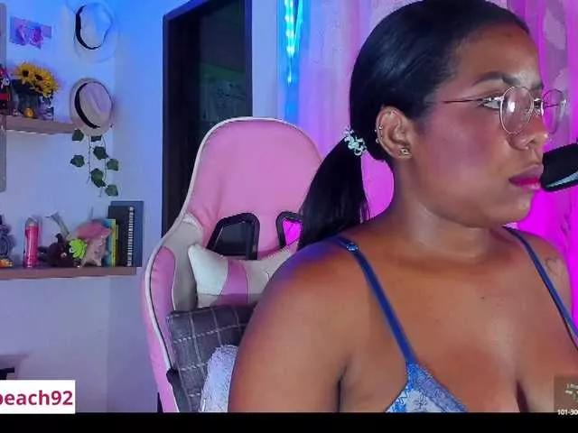 Sammypeach on BongaCams 