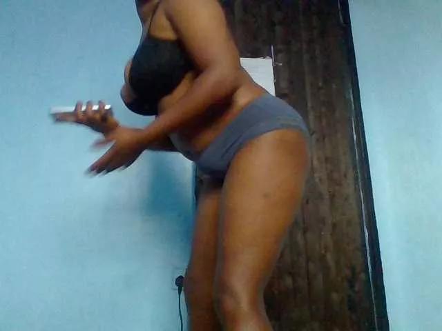 Sweetass21 on BongaCams