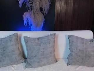 aida-jones on CamSoda