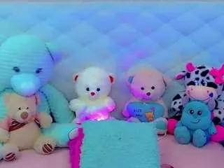 alanna-dollsx on CamSoda 