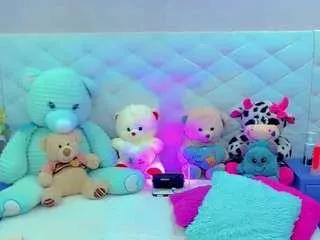 alanna-dollsx on CamSoda 