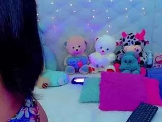 alanna-dollsx on CamSoda 