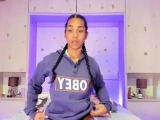 anaihcollins on CamSoda 