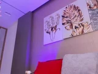 andrea024 on CamSoda
