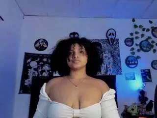 chloekisses on CamSoda