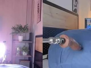 cinnamonafrodit on CamSoda 
