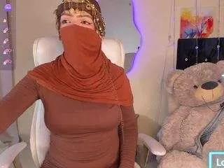 danaalabii on CamSoda 