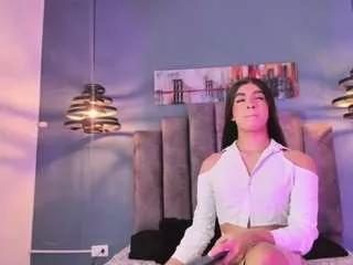 dhulce-mariaa on CamSoda