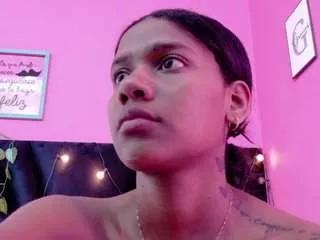donnabeella on CamSoda 