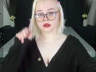 elielee on CamSoda 