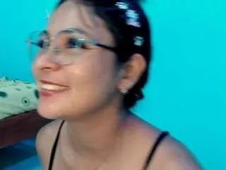 emiasamanta18 on CamSoda