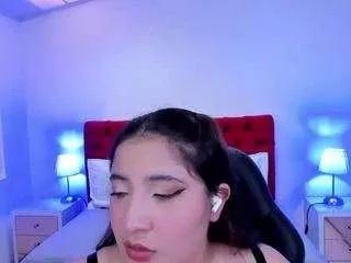 emma-monserratt on CamSoda 