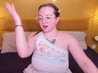 emmaadorablle on CamSoda 