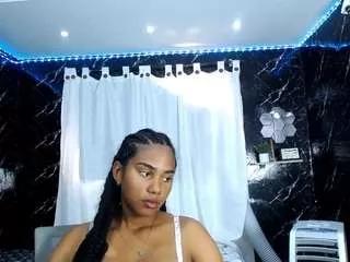 hillary-queen on CamSoda 