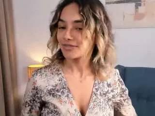 kizziedante on CamSoda