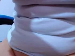 klylls-squirt on CamSoda 