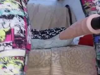 lolahotwet on CamSoda 