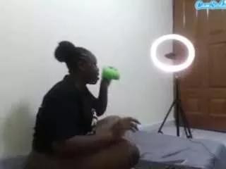 lynvee on CamSoda