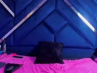 natalieevansx69 on CamSoda 