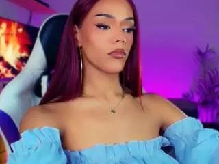 queen-violett1 on CamSoda 