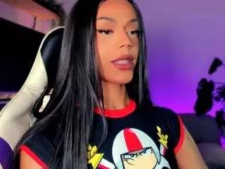 queen-violett1 on CamSoda 