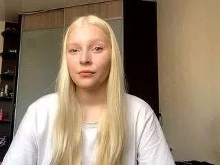 rolandacrimi on CamSoda