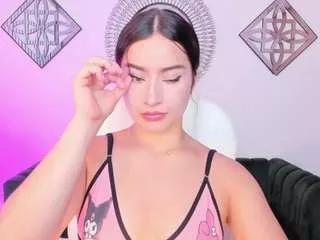 saskia-litt on CamSoda 