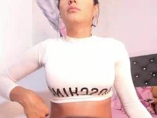 sexxy-naomi on CamSoda 