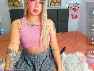 sharon-013 on CamSoda