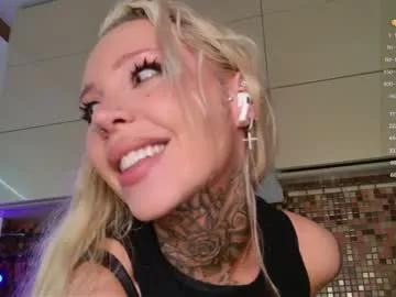 Freechat 2badforyou on Chaturbate
