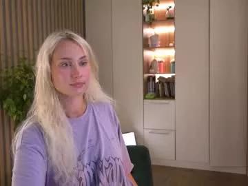_kateline_ — anal plug))  #18  #blonde #bigass #cute [332 tokens remaining]