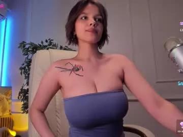 adalyn_glow on Chaturbate 