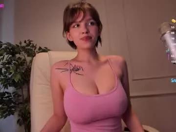adalyn_glow on Chaturbate 