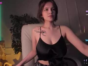 adalyn_glow on Chaturbate 