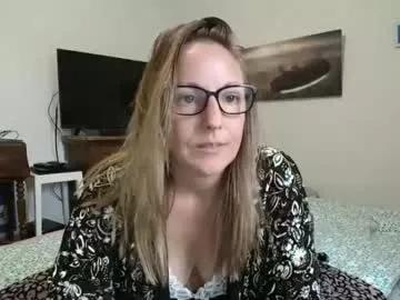 alice8363 — Sont o les poulets? :)  #french #private #spy #fanclub  Goal 1520 tks
