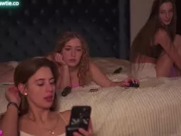 angels_kiss — Hi guys:3 - Multi Goal: 1g-Topless 2g-Handjob on dildo 3g-Cream on boobs 4g-Butt plug 5g-Oil on body [3003tk each Goal] #lovense #new #teen #skinny #lush
