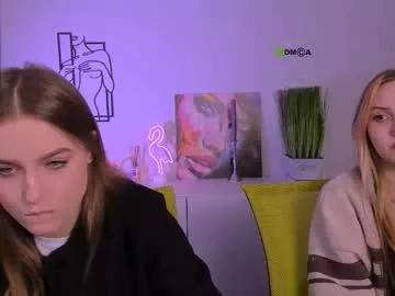 aria_moo on Chaturbate