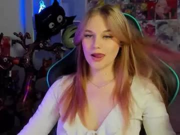Freechat ariawell on Chaturbate