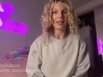 Freechat astorialove on Chaturbate