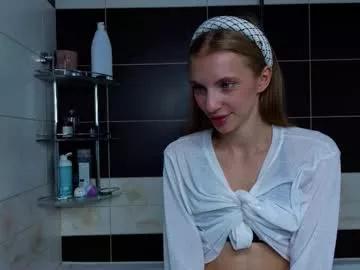 glennabeale — Hi, I'm Mia! Today I have a wet surprise for you all, guys! Goal: Take off my panties and flash butt-crack #smalltits #sport #mistress #muscle #athletic Help me dial 99 likes (1 minute of control ove