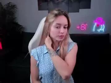 joyce_shinne —  take off your skirt   #18 #teen #smalltits #shy #new  [43 tokens remaining]