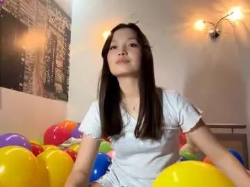 kassandrataulbee — GOAL: Lift up my top and show my bra [0 tokens remaining] <: My name is Kira #new , new experience to me, hope it turns out well :3 #skinny #asian #18 #shy