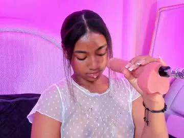laraebony_ on Chaturbate 