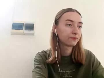 lareepruyn — Goal: a lot of air kisses | hi, i'm new here #new #shy #18 #cute #skinny [17 tokens remaining]
