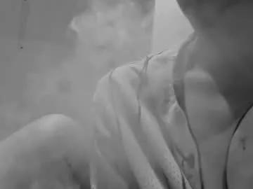 lilbratty_clouds_ogpuffdragon on Chaturbate 