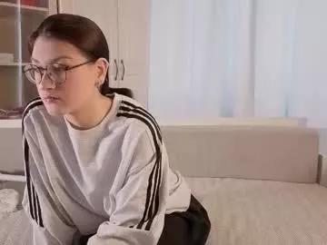 linna4love —  GOAL :  eye contact  The most #goth baby  here ! Welcome to my #new room Im Linna #18 yo and its my second stream here  Im kinda #shy #petite girl [21 tokens remaining]